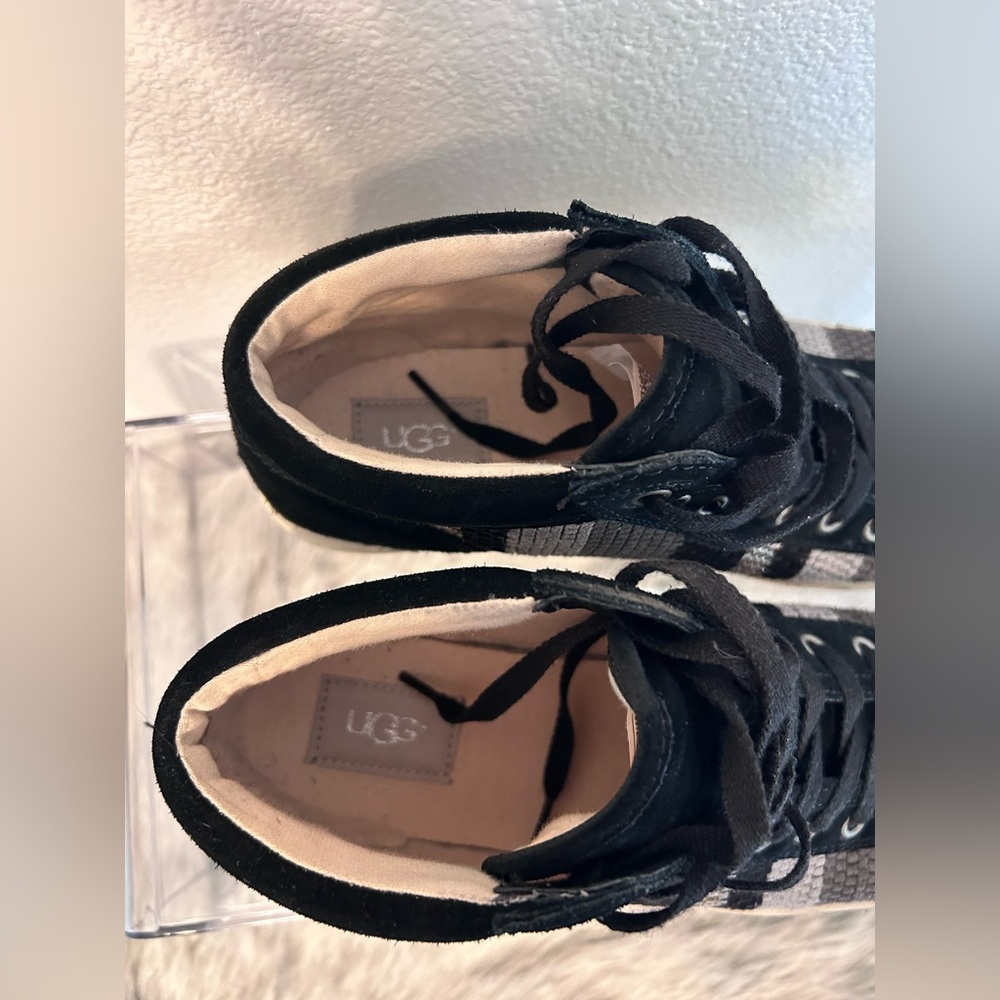 Ugg Black and Gray High-Top Sneakers size 9 - Picture 3 of 8